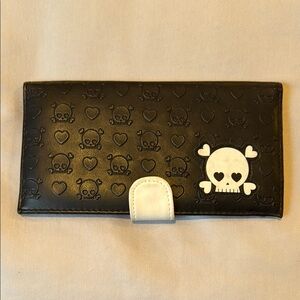 Loungefly Black and White Skull Heart Wallet